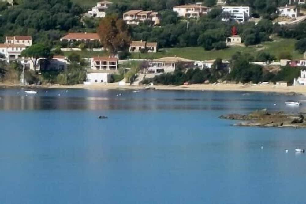 Freistehende Ferienvilla, Meerblick, 100 m zum Strand, 8.500 m² Grdst. 1