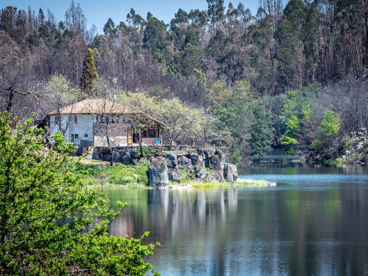 Herrenhaus im Dão-Tal am Flussstrand 1