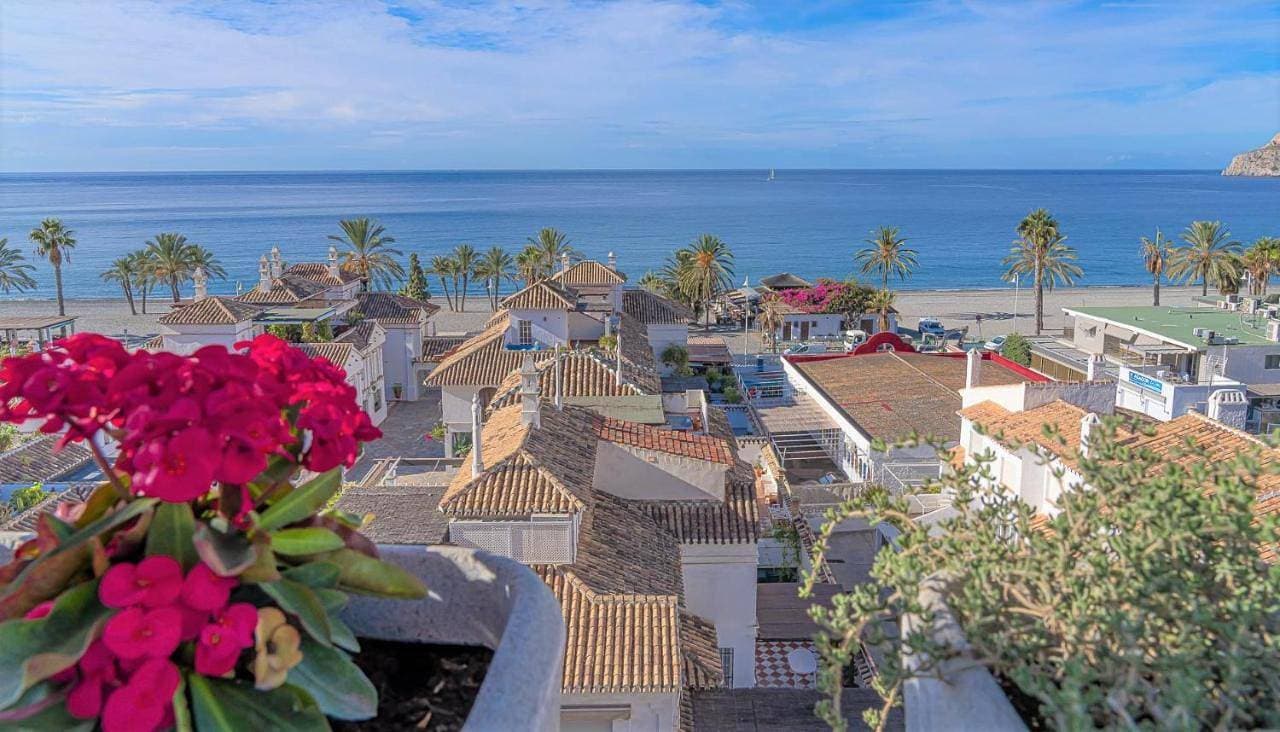Real View Beach Front 1
