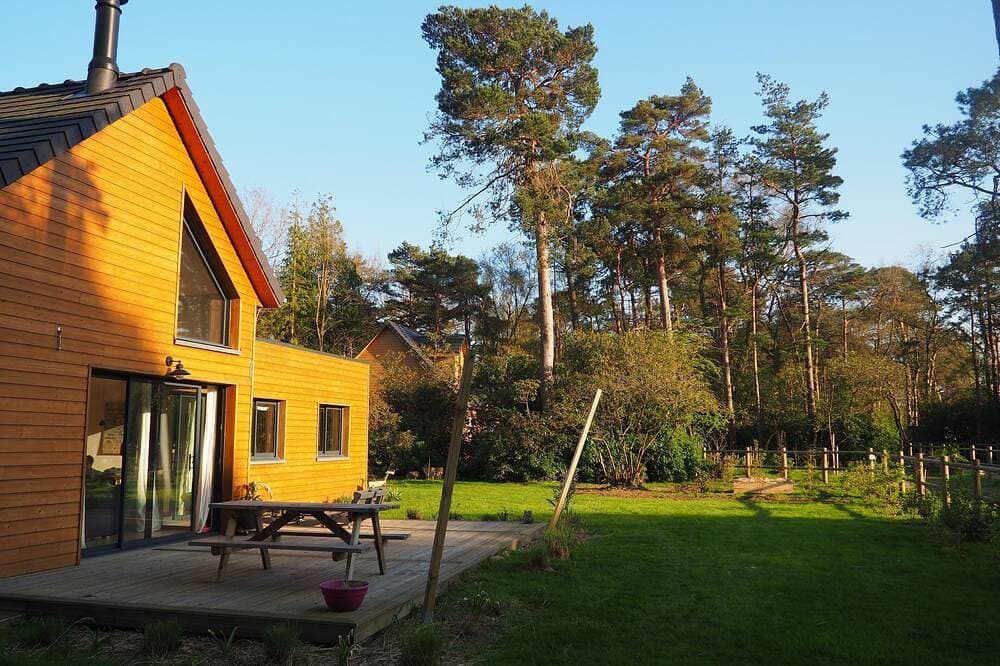 Angenehmes Holzhaus 2 Minuten vom Meer entfernt inmitten eines Kiefernwaldes 1