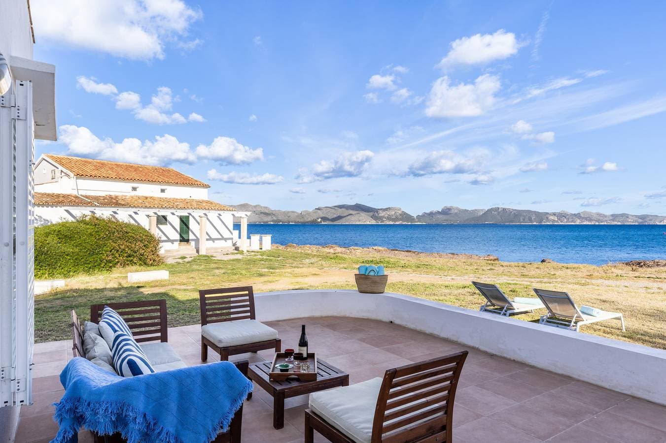 Apartment Surrounded by the Sea - Punta Xabali 1