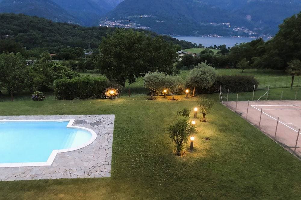 Comer See - herrlicher Seeblick, Tennisplatz, Pool, Balkon, Garage, WLAN 1